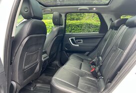 Land Rover Discovery Sport 2.2 SD4 HSE BLACK PACK AUTOMATIC 32