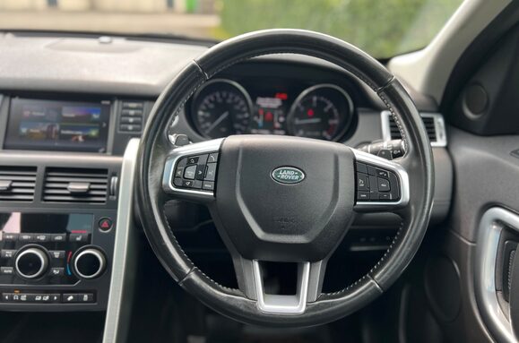 Land Rover Discovery Sport 2.2 SD4 HSE BLACK PACK AUTOMATIC 33
