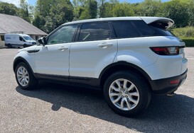 Land Rover Range Rover Evoque TD4 SE TECH AUTO 11