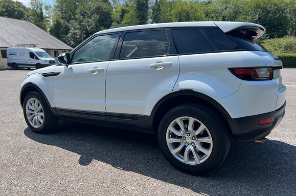 Land Rover Range Rover Evoque TD4 SE TECH AUTO 11