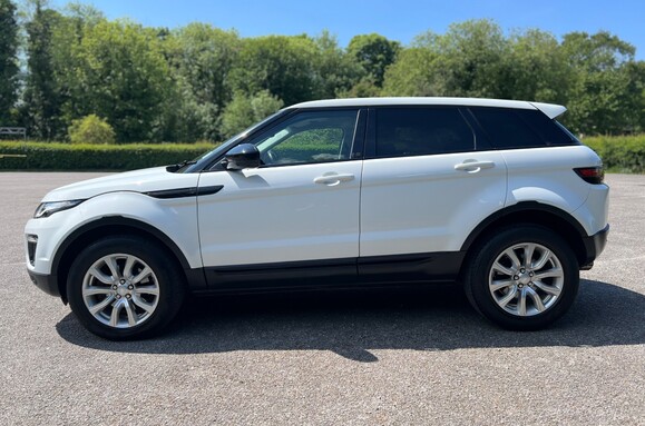 Land Rover Range Rover Evoque TD4 SE TECH AUTO 12