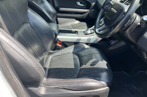 Land Rover Range Rover Evoque TD4 SE TECH AUTO 18