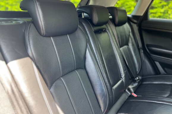 Land Rover Range Rover Evoque TD4 SE TECH AUTO 26