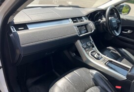 Land Rover Range Rover Evoque TD4 SE TECH AUTO 30