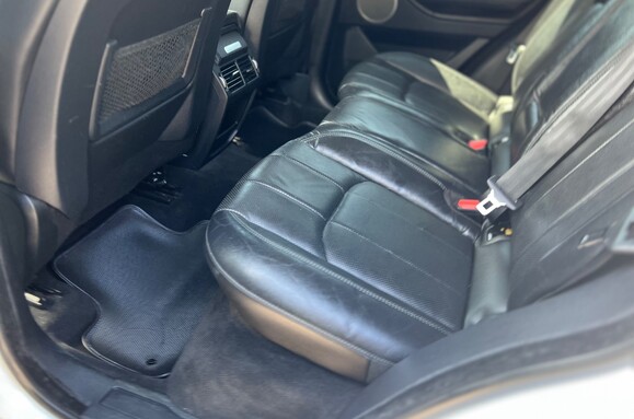 Land Rover Range Rover Evoque TD4 SE TECH AUTO 36