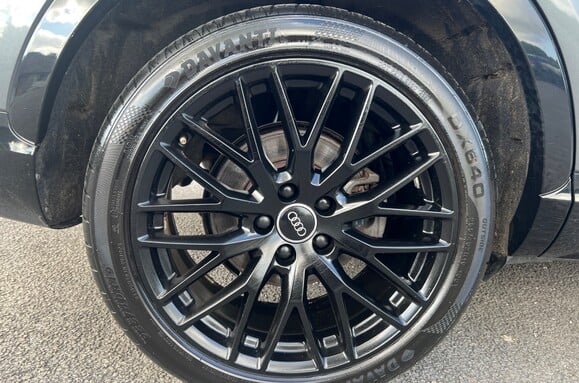 Audi Q3 2.0 TDI QUATTRO BLACK EDITION AUTO 9