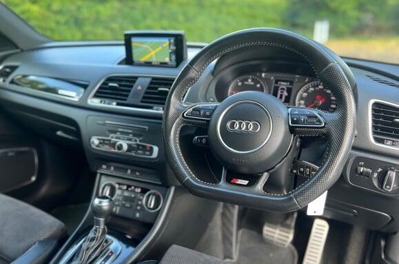 Audi Q3 2.0 TDI QUATTRO BLACK EDITION AUTO 17