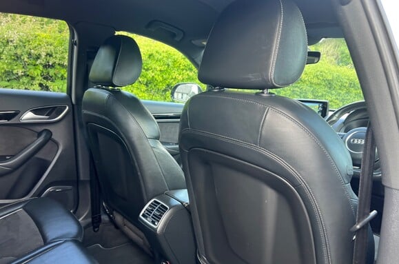 Audi Q3 2.0 TDI QUATTRO BLACK EDITION AUTO 19