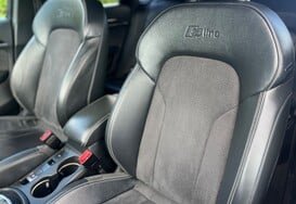 Audi Q3 2.0 TDI QUATTRO BLACK EDITION AUTO 24