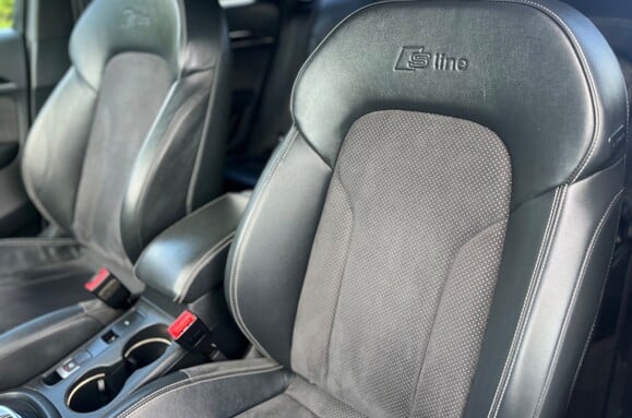 Audi Q3 2.0 TDI QUATTRO BLACK EDITION AUTO 24