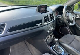 Audi Q3 2.0 TDI QUATTRO BLACK EDITION AUTO 26