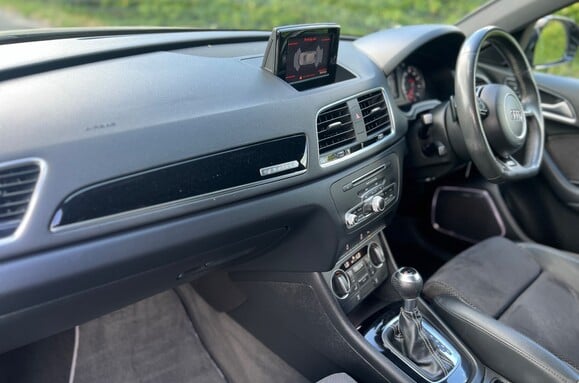 Audi Q3 2.0 TDI QUATTRO BLACK EDITION AUTO 26