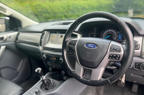 Ford Ranger 3.2 LIMITED 4X4 TDCI DOUBLE CAB PICKUP 17