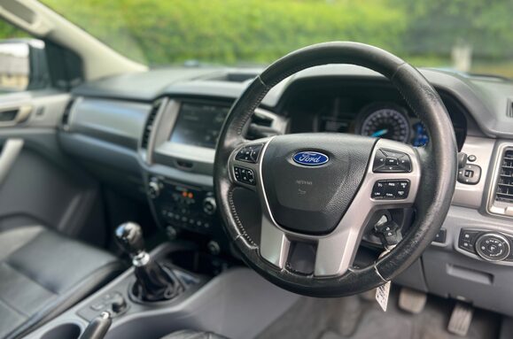 Ford Ranger 3.2 LIMITED 4X4 TDCI DOUBLE CAB PICKUP 17