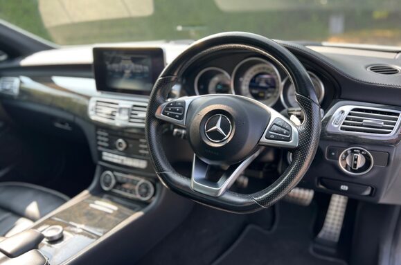 Mercedes-Benz CLS CLS220 D AMG LINE PREMIUM PLUS AUTO 18