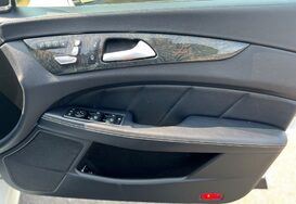 Mercedes-Benz CLS CLS220 D AMG LINE PREMIUM PLUS AUTO 19