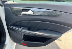 Mercedes-Benz CLS CLS220 D AMG LINE PREMIUM PLUS AUTO 23