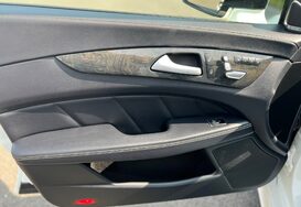 Mercedes-Benz CLS CLS220 D AMG LINE PREMIUM PLUS AUTO 28