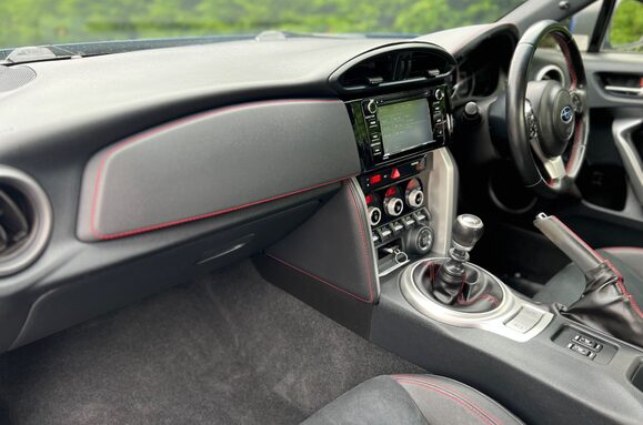 Subaru BRZ 2.0 SE LUX 25
