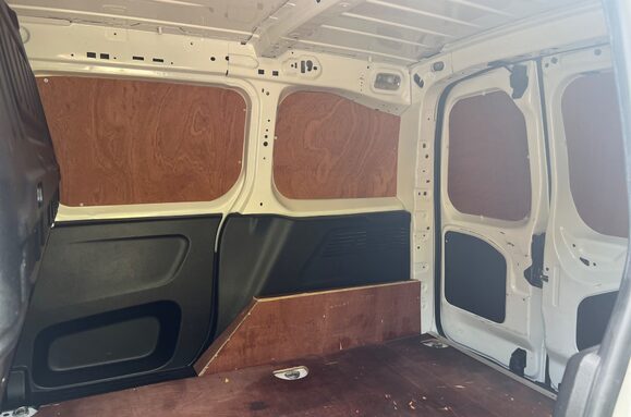 Citroen Berlingo 650 X M 1.5 BLUEHDI 28