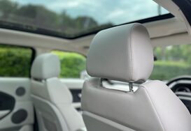 Land Rover Range Rover Evoque 2.2 SD4 PURE TECH AUTO PAN ROOF 19