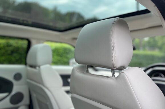 Land Rover Range Rover Evoque 2.2 SD4 PURE TECH AUTO PAN ROOF 19