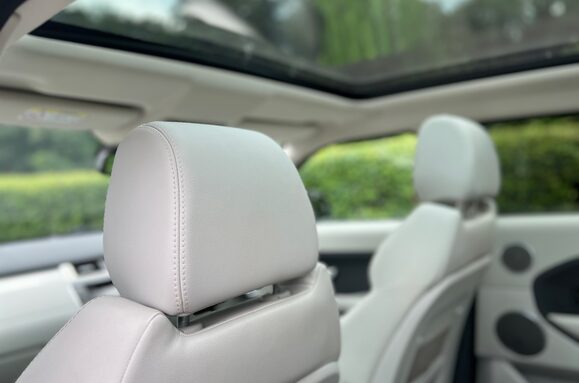 Land Rover Range Rover Evoque 2.2 SD4 PURE TECH AUTO PAN ROOF 28