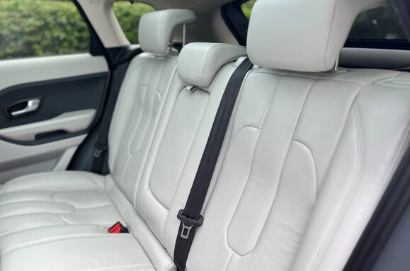 Land Rover Range Rover Evoque 2.2 SD4 PURE TECH AUTO PAN ROOF 29