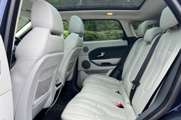 Land Rover Range Rover Evoque 2.2 SD4 PURE TECH AUTO PAN ROOF 30
