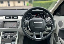 Land Rover Range Rover Evoque 2.2 SD4 PURE TECH AUTO PAN ROOF 31