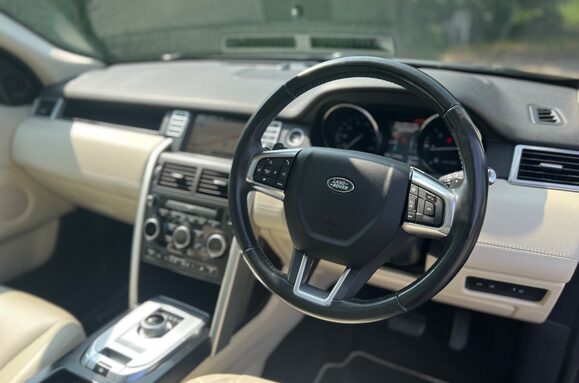 Land Rover Discovery Sport 2.2 SD4 HSE LUXURY AUTOMATIC PAN ROOF 17