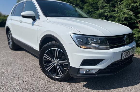 Volkswagen Tiguan SE NAV 2.0 TDI BMT 4MOTION 1