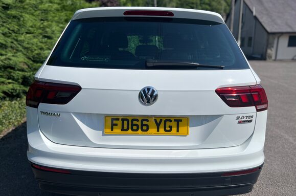 Volkswagen Tiguan SE NAV 2.0 TDI BMT 4MOTION 8
