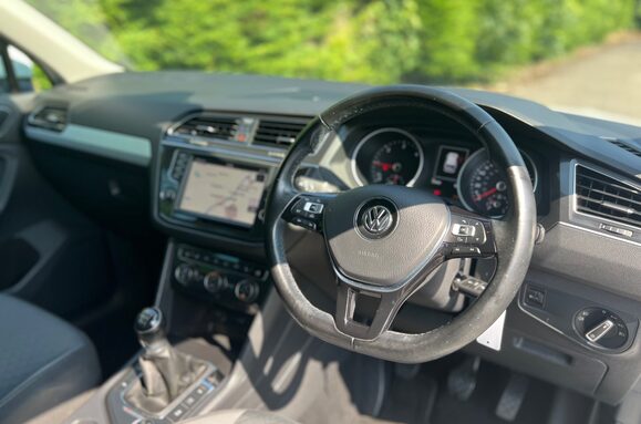 Volkswagen Tiguan SE NAV 2.0 TDI BMT 4MOTION 17