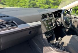Volkswagen Tiguan SE NAV 2.0 TDI BMT 4MOTION 26