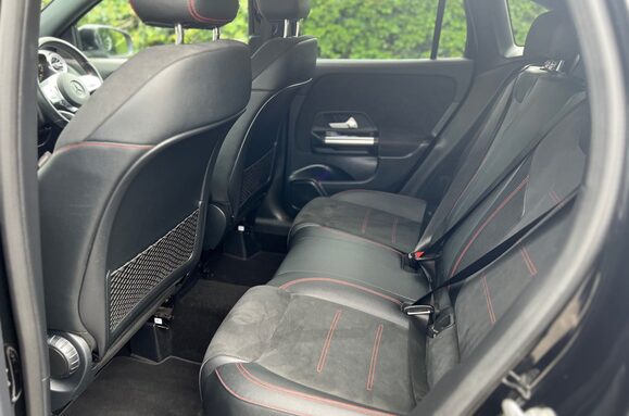 Mercedes-Benz GLA Class GLA 200 AMG LINE EXECUTIVE AUTO 30