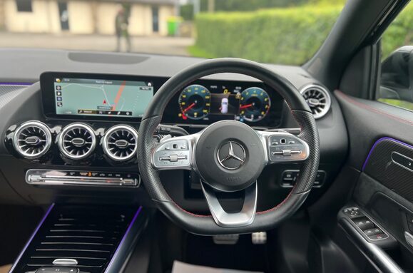 Mercedes-Benz GLA Class GLA 200 AMG LINE EXECUTIVE AUTO 31