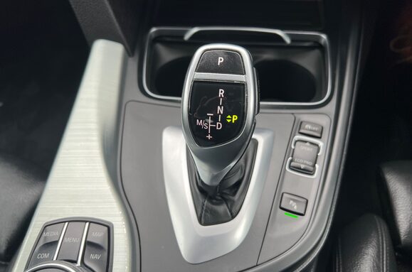 BMW 4 Series 420D M SPORT AUTO COUPE 34