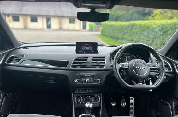 Audi Q3 1.4 TFSI BLACK EDITION £5000 EXTRAS 32