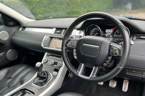 Land Rover Range Rover Evoque 2.2 SD4 DYNAMIC PANORAMIC SUNROOF 17