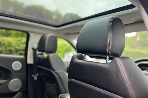 Land Rover Range Rover Evoque 2.2 SD4 DYNAMIC PANORAMIC SUNROOF 19