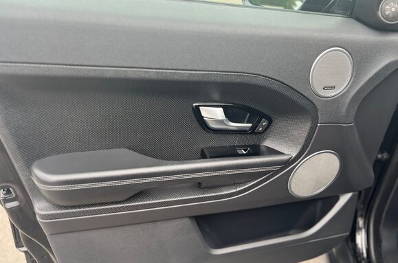 Land Rover Range Rover Evoque 2.2 SD4 DYNAMIC PANORAMIC SUNROOF 27