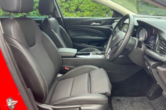 Vauxhall Insignia 2.0 TDi SRI NAV AUTO TOURER ESTATE 16