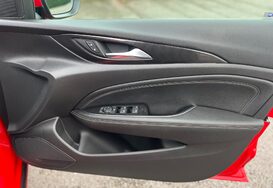 Vauxhall Insignia 2.0 TDi SRI NAV AUTO TOURER ESTATE 18