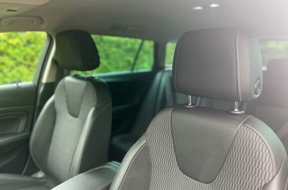 Vauxhall Insignia 2.0 TDi SRI NAV AUTO TOURER ESTATE 23