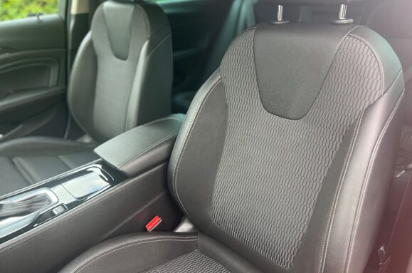 Vauxhall Insignia 2.0 TDi SRI NAV AUTO TOURER ESTATE 24