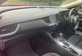 Vauxhall Insignia 2.0 TDi SRI NAV AUTO TOURER ESTATE 26