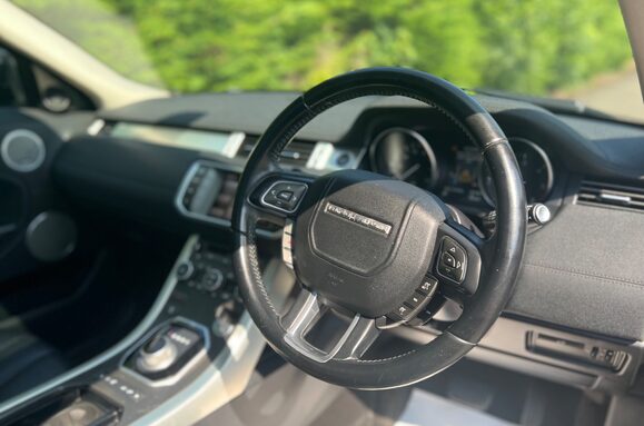 Land Rover Range Rover Evoque 2.2 SD4 PURE TECH AUTO PAN ROOF 17