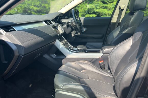 Land Rover Range Rover Evoque 2.2 SD4 PURE TECH AUTO PAN ROOF 25