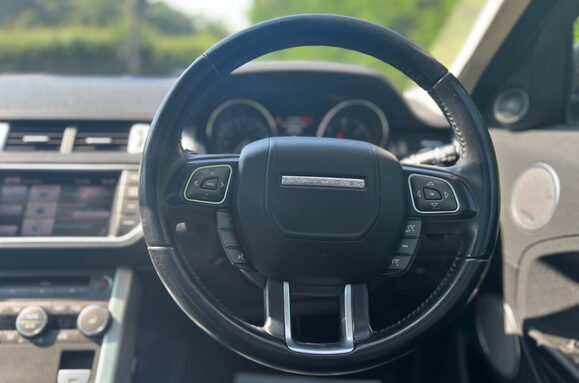 Land Rover Range Rover Evoque 2.2 SD4 PURE TECH AUTO PAN ROOF 31